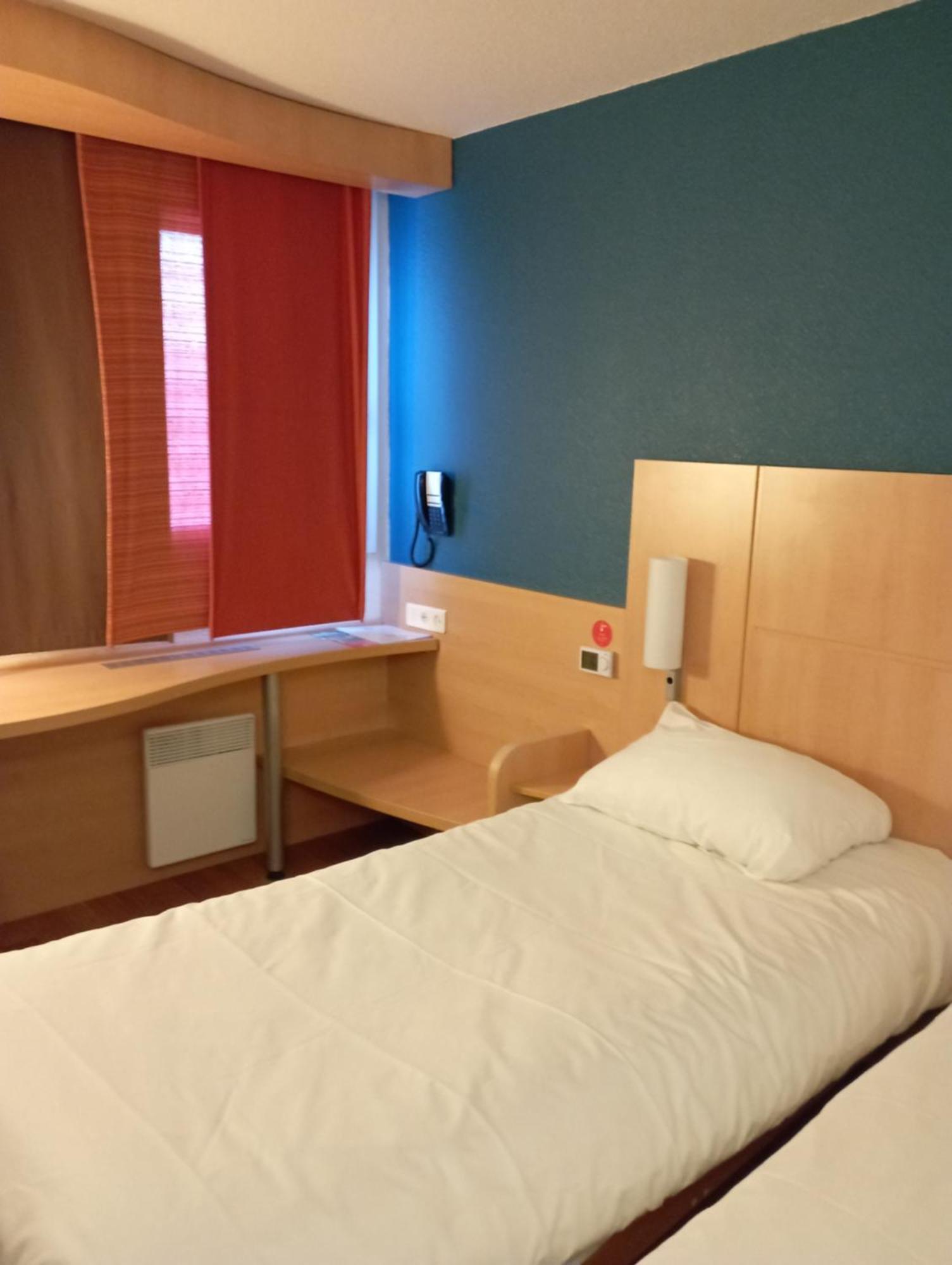Ibis Les Etangs Des Moines Hotel Fourmies Buitenkant foto