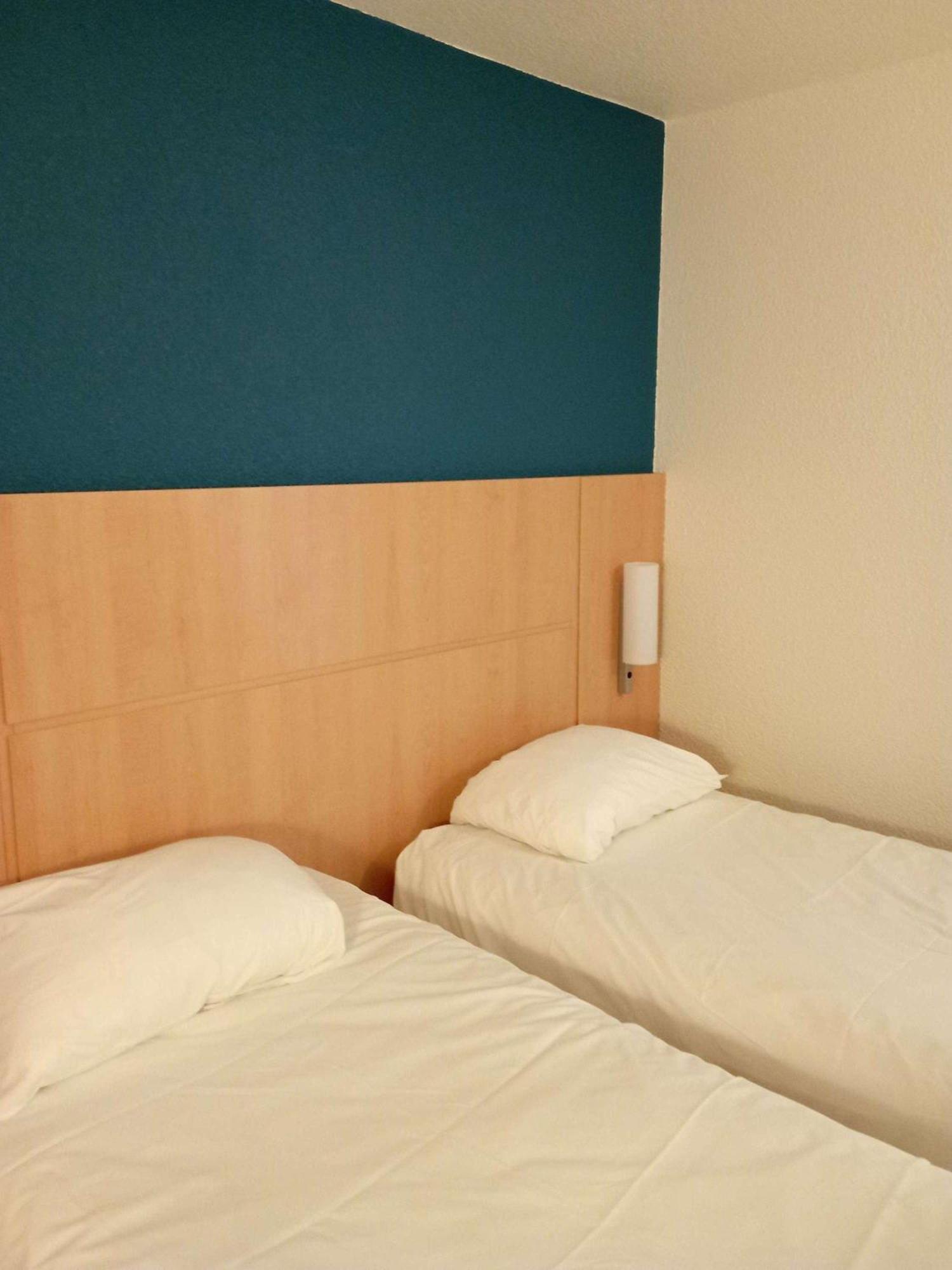 Ibis Les Etangs Des Moines Hotel Fourmies Buitenkant foto